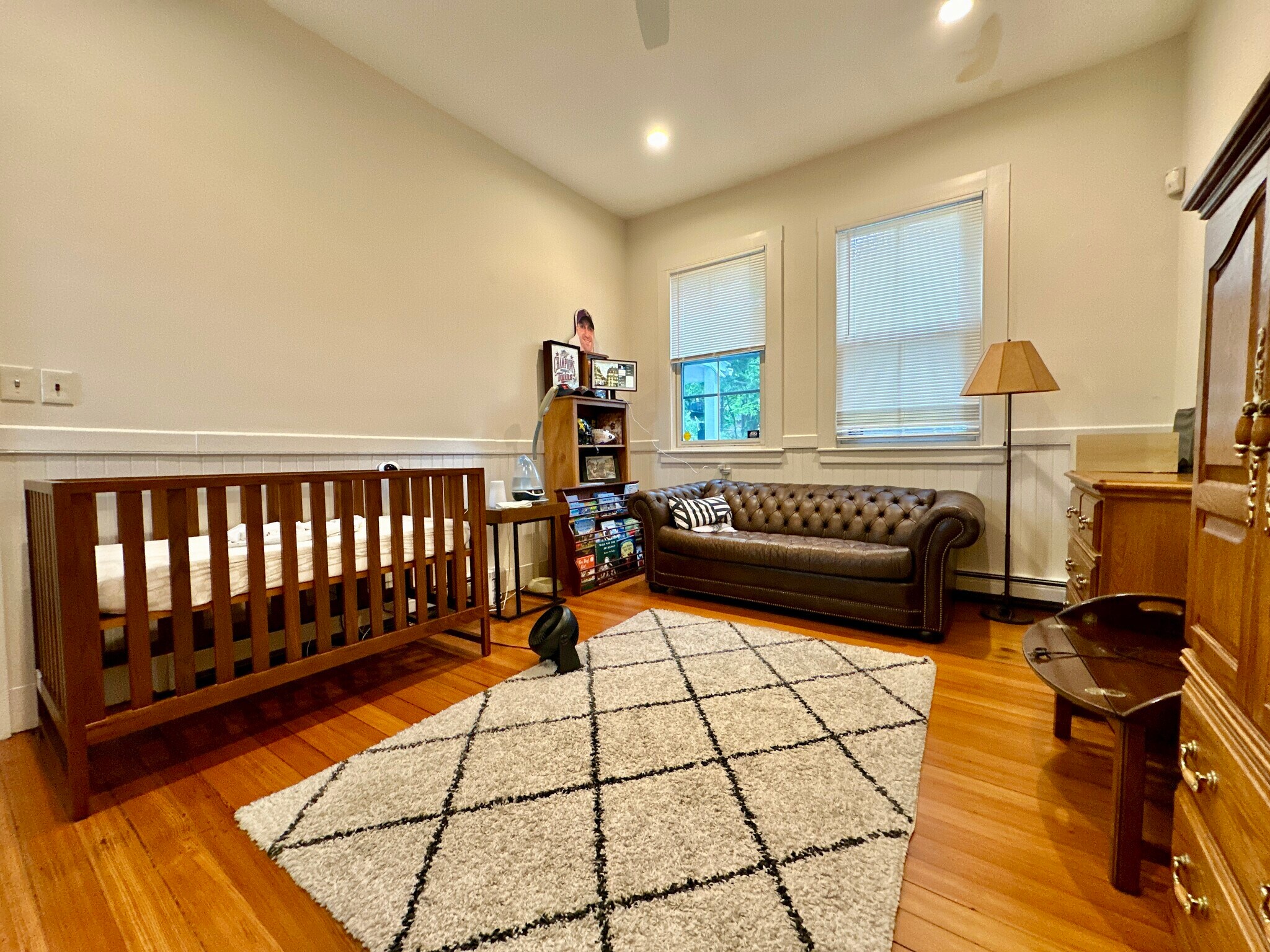 Building Photo - 61 Pond St