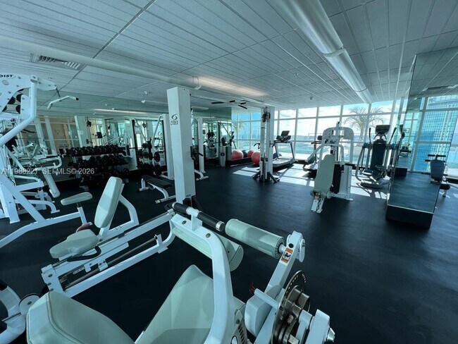 Building Photo - 218 SE 14th St