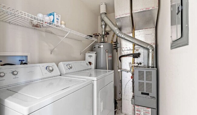 Building Photo - Beautiful 3 Bedroom, 2 Bath Condo in Reserves at Hershey Meadows!