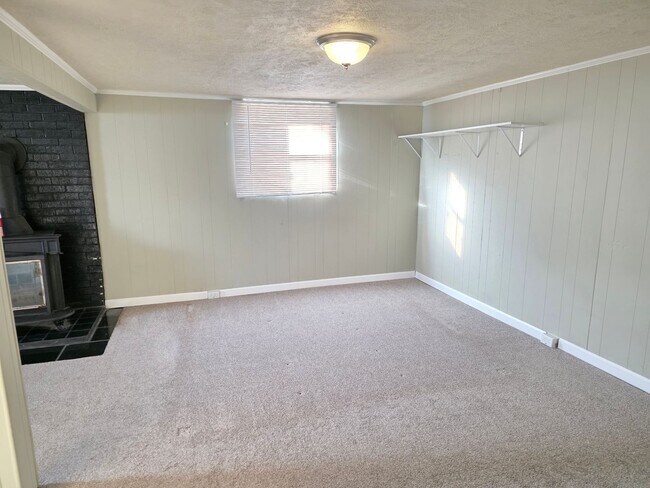 Building Photo - 8600 Engler Ave