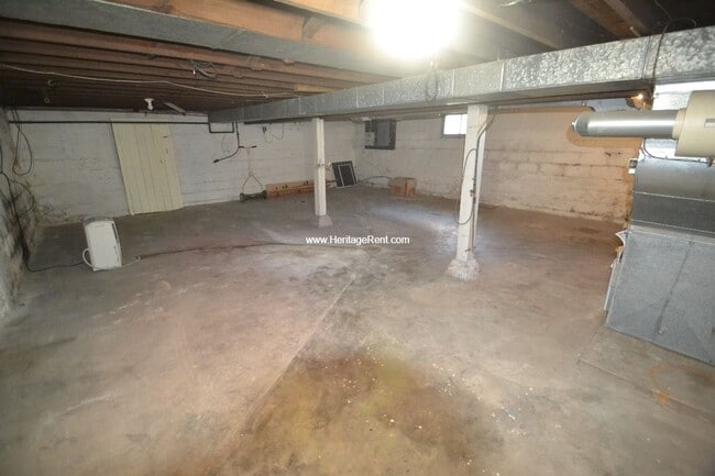 Building Photo - Nicely renovated 3 bedroom house in Ludlow