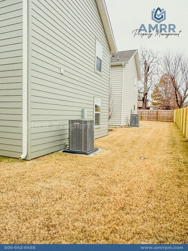 Building Photo - 166 Copper Oaks Dr