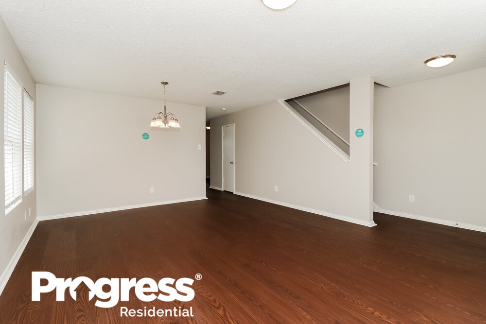 Building Photo - 6151 De Lollis Dr