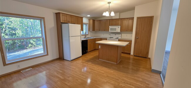 Building Photo - 5332 Nistler Rd