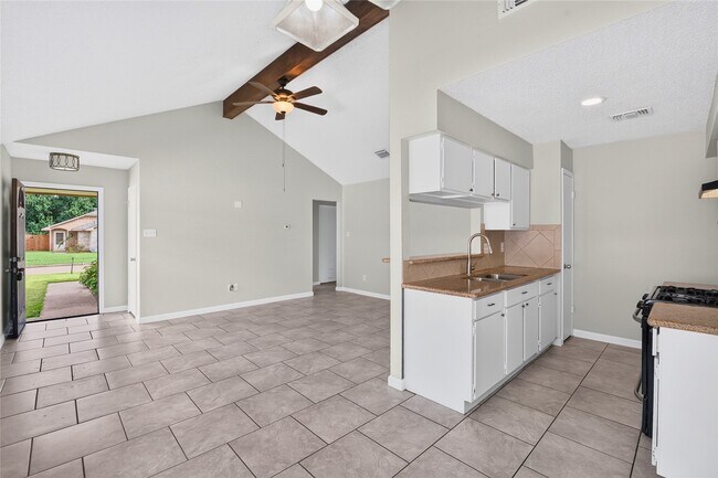Building Photo - 3922 Pintan Ln