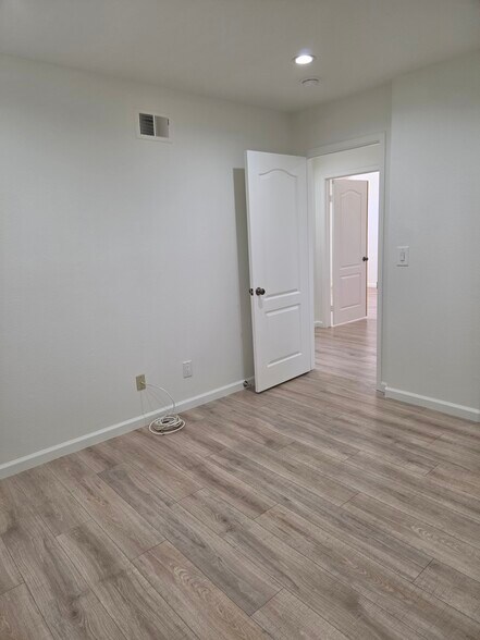 Building Photo - 18110 Flynn Dr