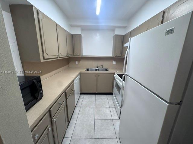 Building Photo - 6361 N Falls Cir Dr