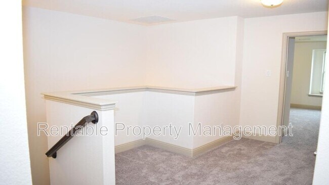 Building Photo - 1247 Wiltshire Dr