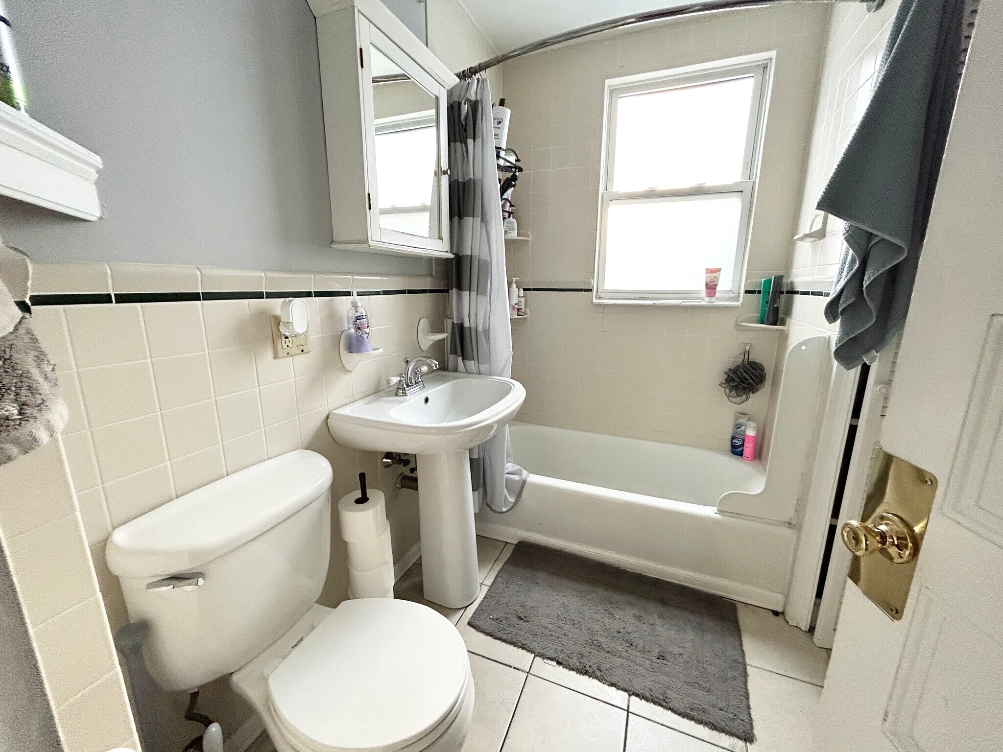 Building Photo - 12 Oswald St