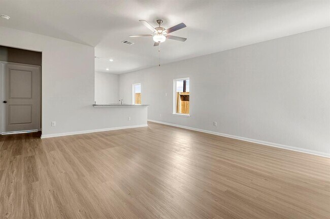 Building Photo - 8208 Burnt Orchid Dr