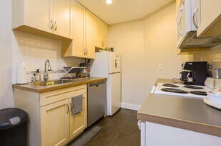 Building Photo - 11 Gorham St