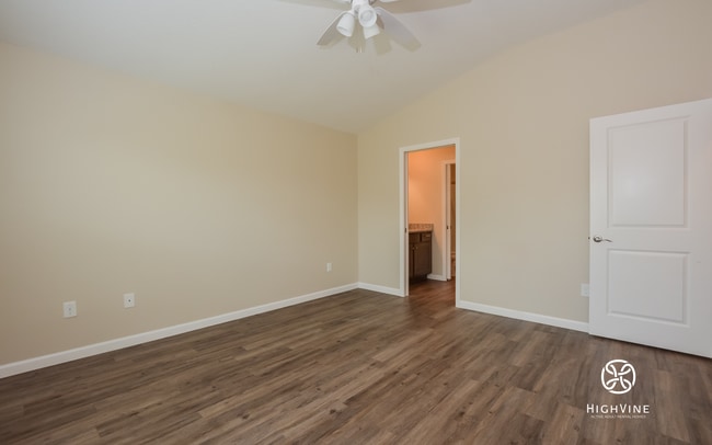 Building Photo - 5717 Zick Ct