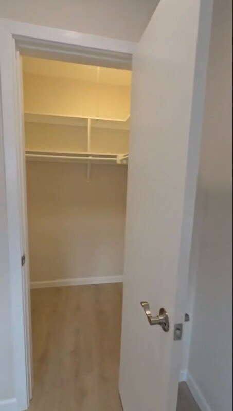 Building Photo - 1134 E Doran St