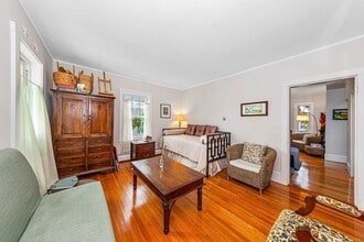 Building Photo - 27 Franklin St