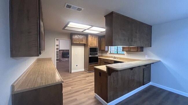 Building Photo - Lakewood Elementary School District