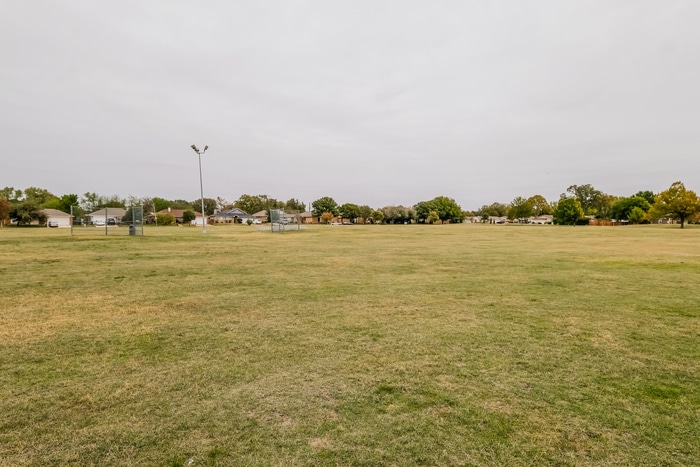 Building Photo - 305 Pebblebrook St