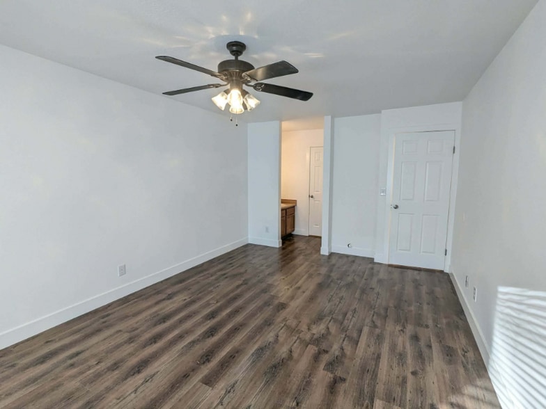 Building Photo - 341 E 2700 N