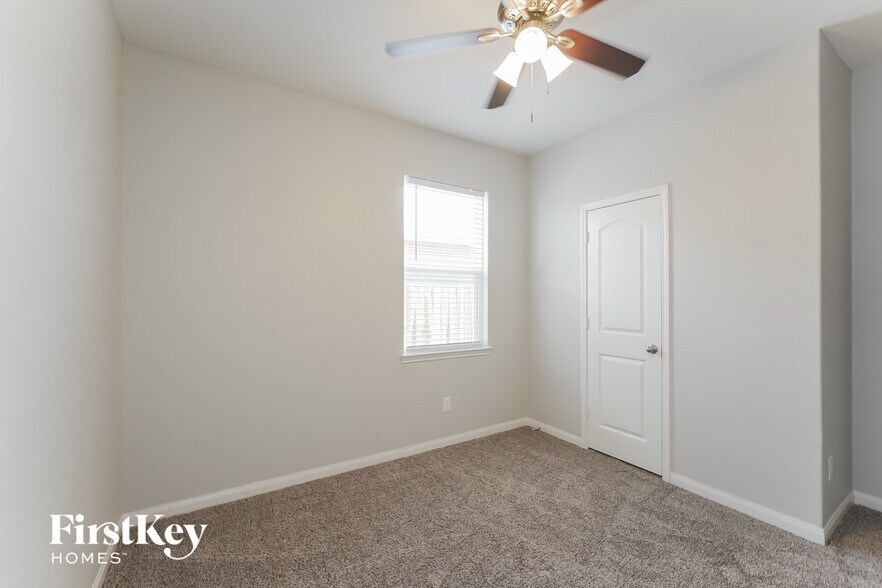 Building Photo - 25069 Authors Dr