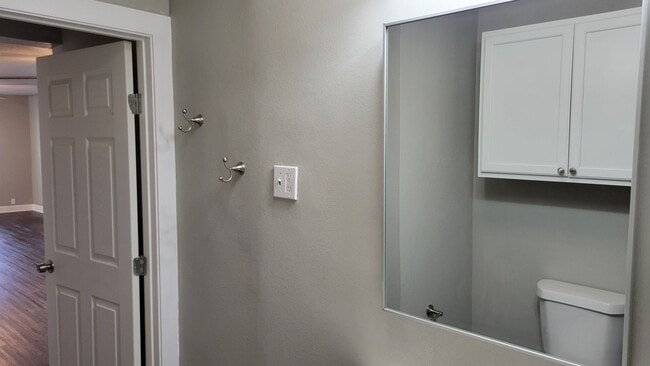 Building Photo - Totally Updated 3/1/2 A MUST SEE! Available July 2026