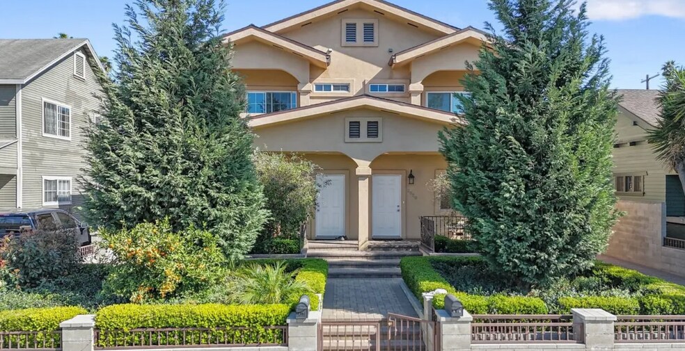 Primary Photo - 2018 Hillcrest Dr