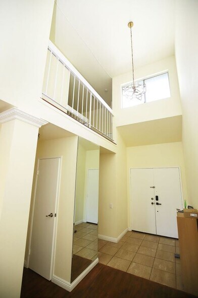 Building Photo - 16317 Sierra Ridge Way