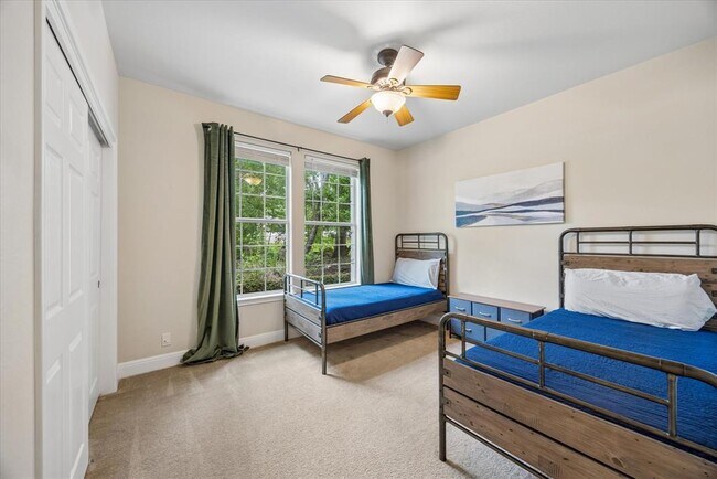 Building Photo - 313 S Flamingo Dr