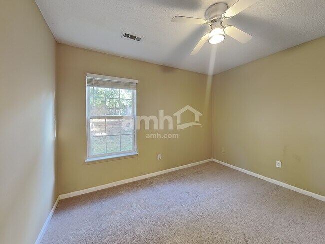 Building Photo - 219 Ashridge Way