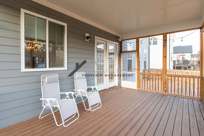 Building Photo - 1121 Crested Jay Dr