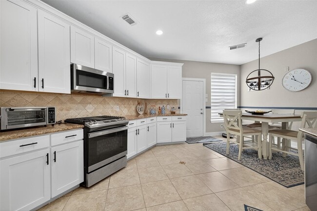 Building Photo - 3718 Garden Green Trail