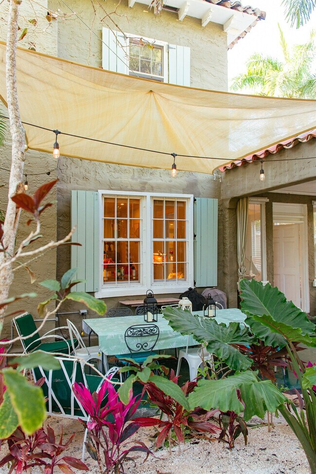 Building Photo - 519 28th St