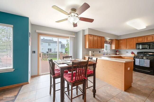 Building Photo - 5512 Stonybrook Dr