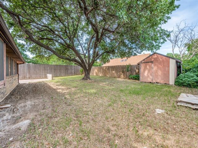 Building Photo - 3220 Cliffview Dr
