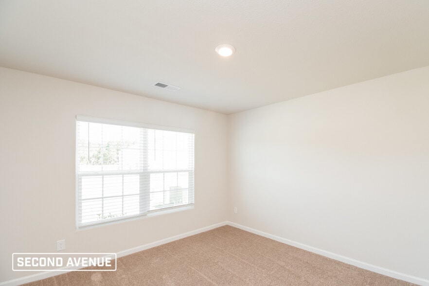 Building Photo - 1013 Sease Gdn Ct