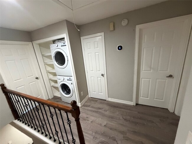 Building Photo - 2810 Grants Lake Blvd