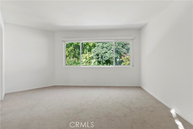 Building Photo - 2 Inverness Ln