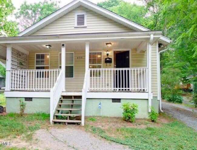 Primary Photo - Huge home near in Chapel Hill!