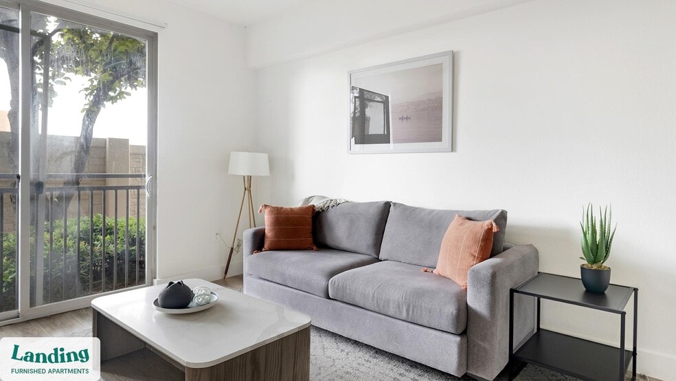 Building Photo - 7373 Valley View Ln