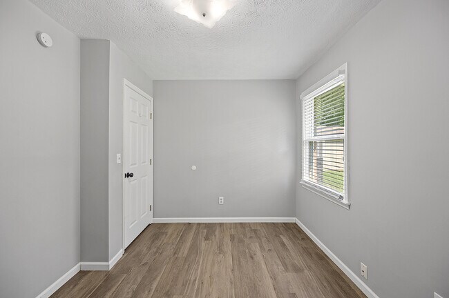 Building Photo - 2987 Jennifer Ct
