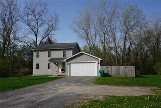 Building Photo - 3015 Kittering Rd