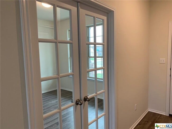 Building Photo - 161 Gray Wolf Dr