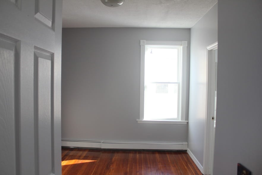 Building Photo - 77 Englewood Ave