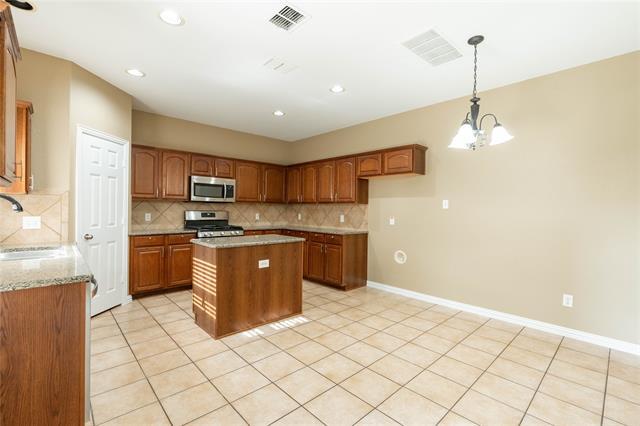 Building Photo - 1700 Martina Dr