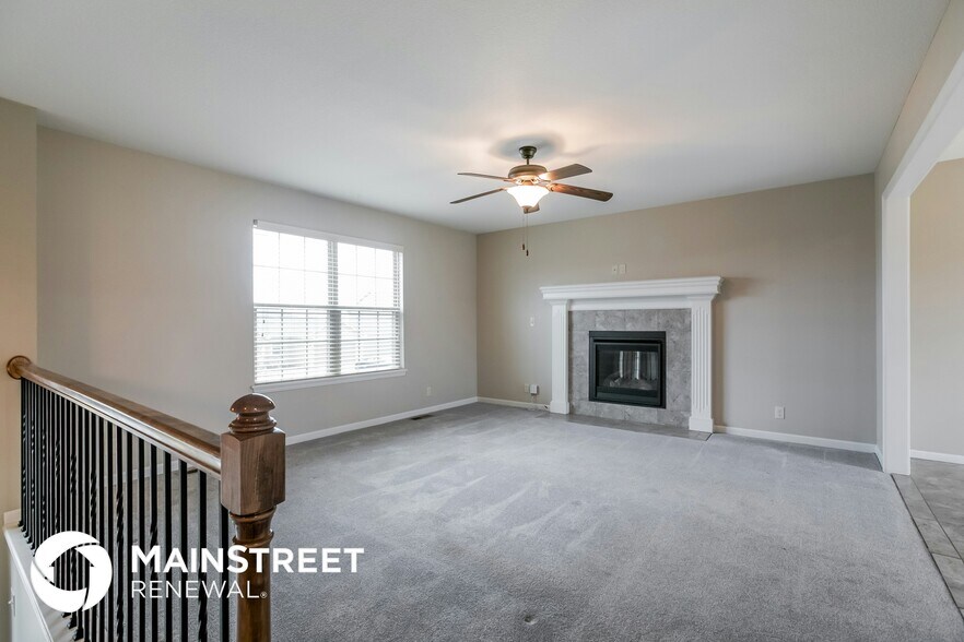 Building Photo - 1305 NW High View Dr