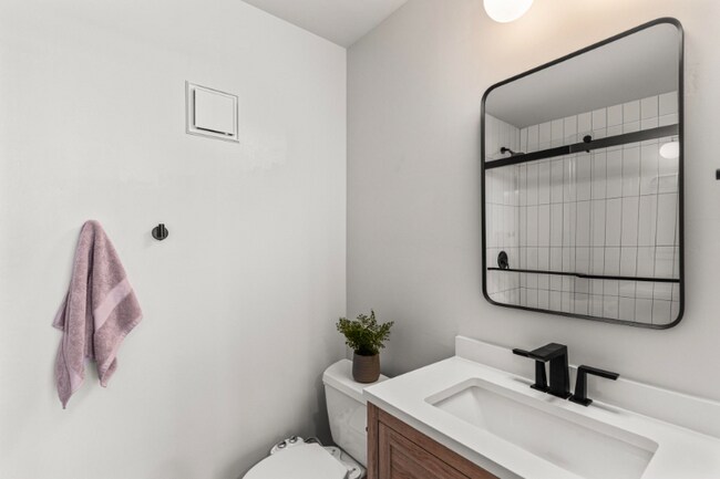 Building Photo - 48 W Broadway