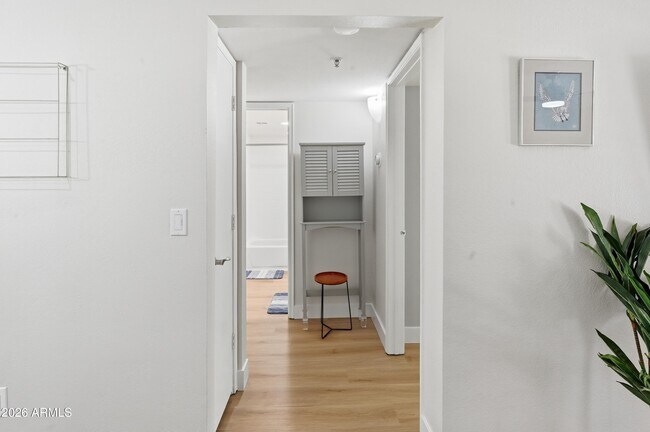 Building Photo - 4704 E Paradise Village Pkwy N