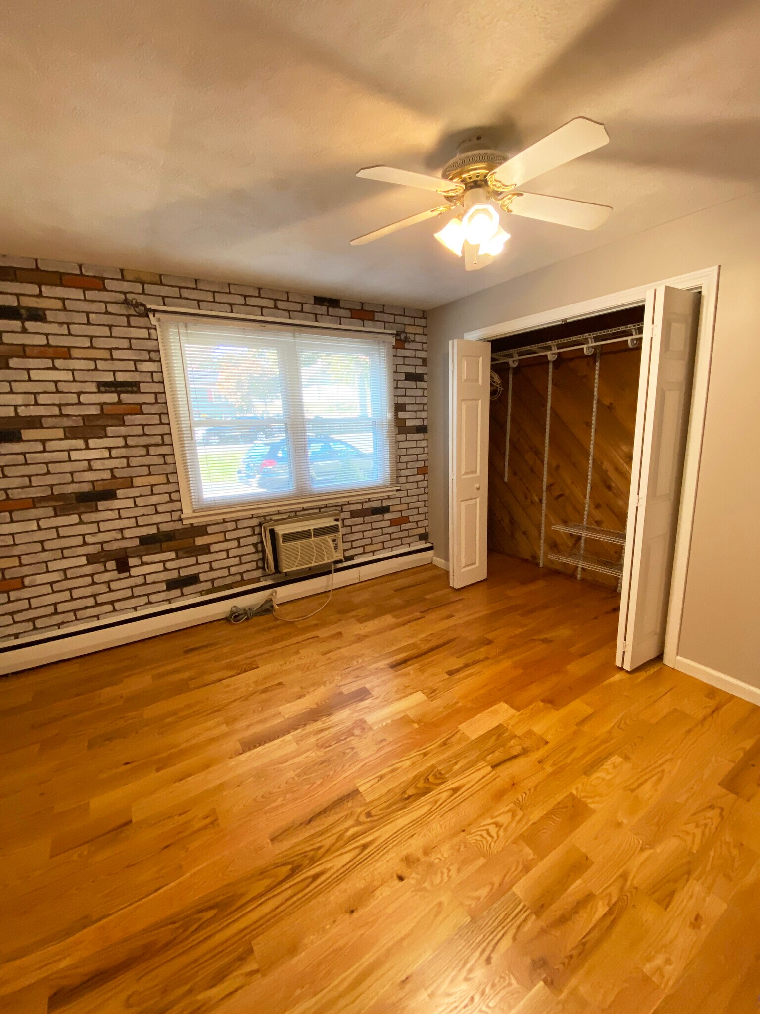 Bedroom B - 110 Dobson St