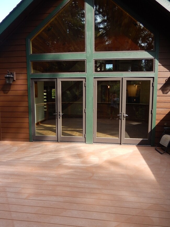Building Photo - 1,188 Square Foot Recently built custom Cr...