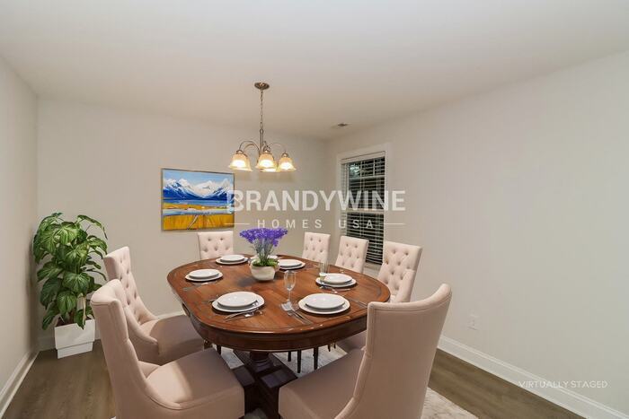 Building Photo - 281 Southcircle Dr NW