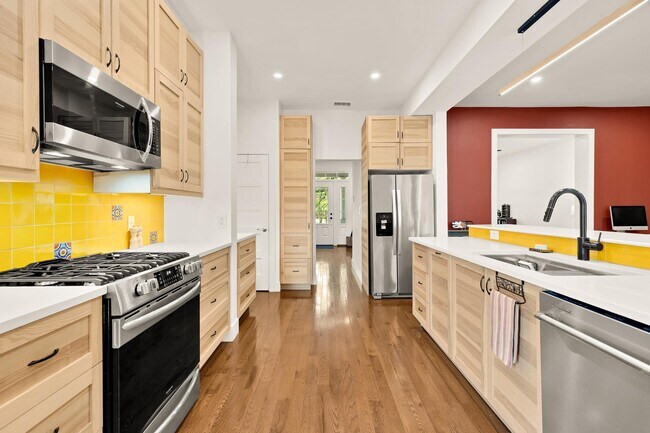 Building Photo - 4012 7th St NW