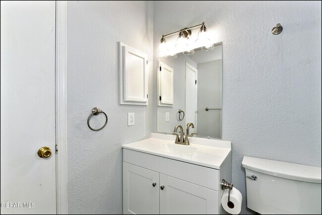 Building Photo - 853 Nita Fay Dr